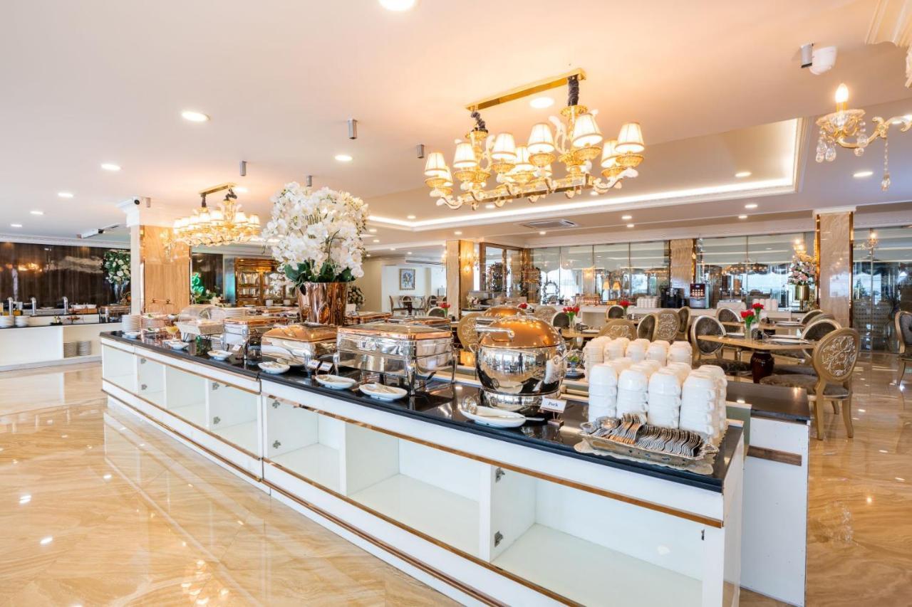 Lk Emerald Beach - Sha Extra Plus Pattaya Ngoại thất bức ảnh The buffet at the hotel