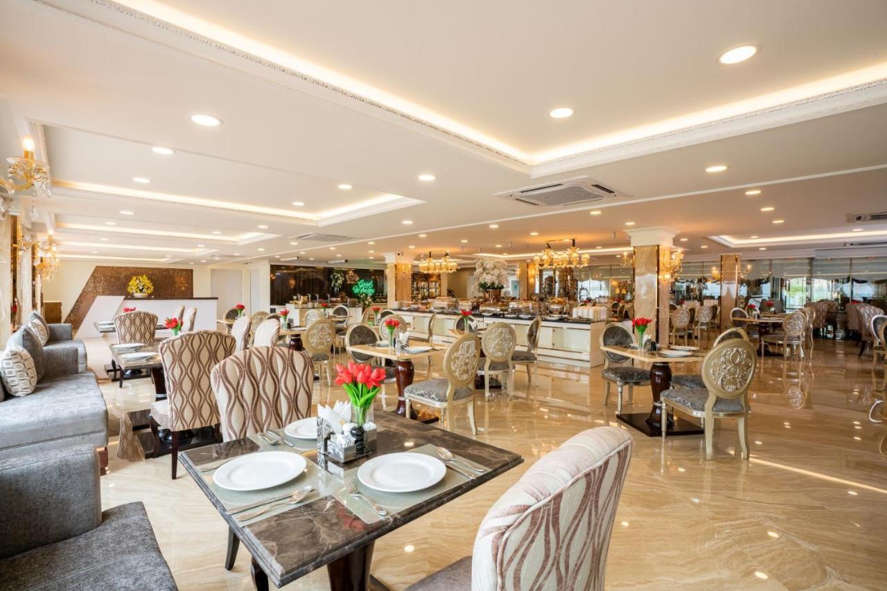 Lk Emerald Beach - Sha Extra Plus Pattaya Ngoại thất bức ảnh The restaurant
