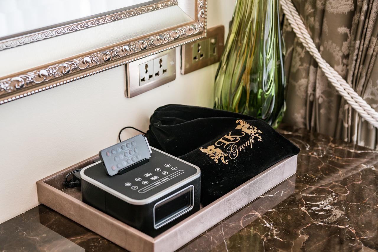 Lk Emerald Beach - Sha Extra Plus Pattaya Ngoại thất bức ảnh A digital alarm clock
